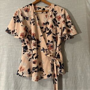 Monteau Los Angeles Wrap Blouse Flutter Short Sleeve Pink Floral Women’s Sz L